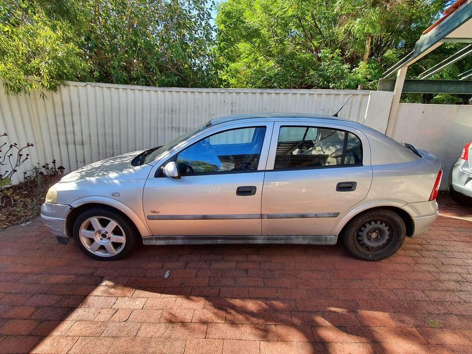 holden damaged cars