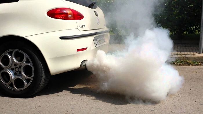 white smoke exhaust