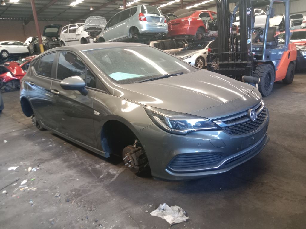 Holden Astra 2017 Grey Wrecking