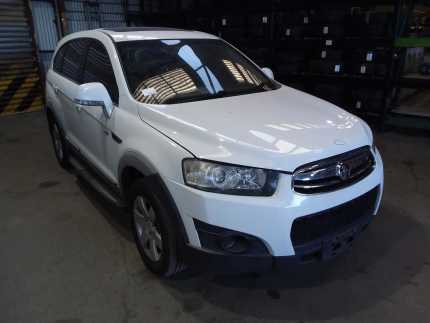 Holden Captiva 2018 White Wrecking