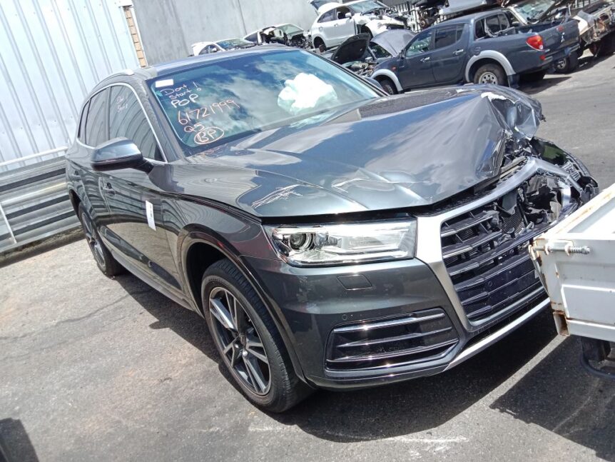 Audi Q5 2020 Grey Wrecking