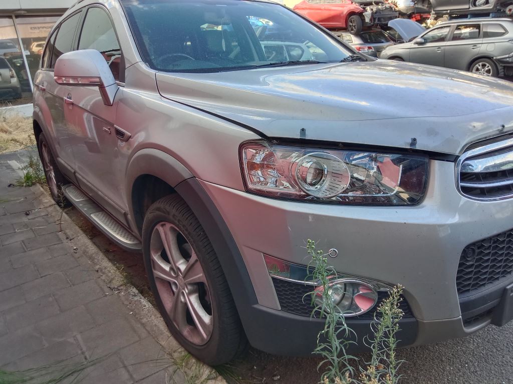 Wrecking 2012 Silver Holden 