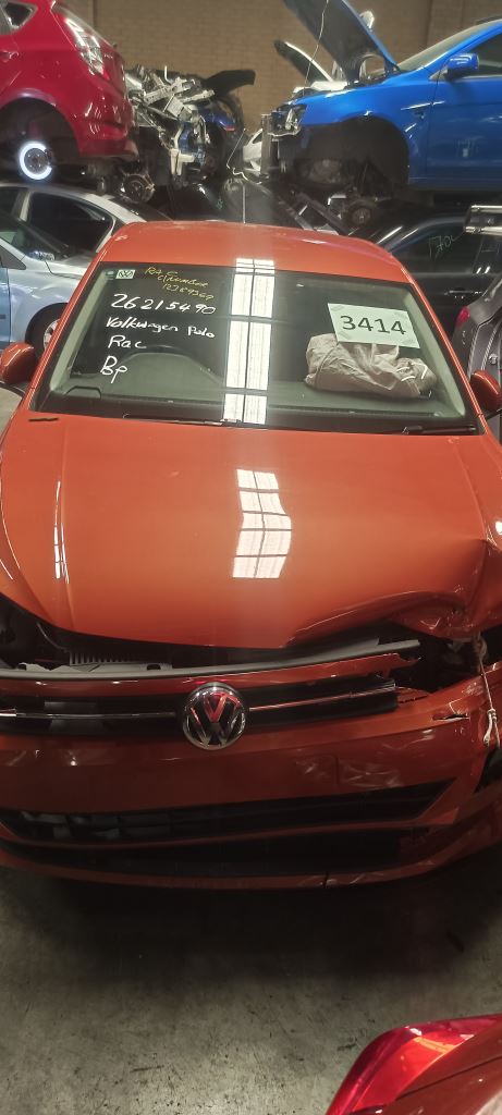 Volkswagen Polo orange 2019 wrecking