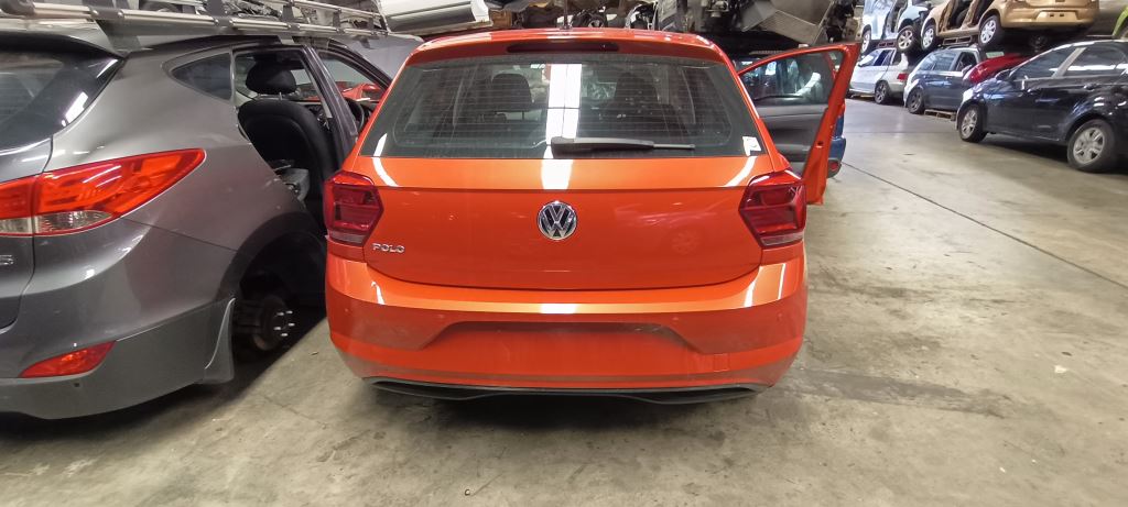 Volkswagen Polo orange 2019 wrecking