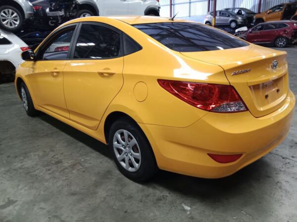 Hyundai accent 2014 yellow Wrecking