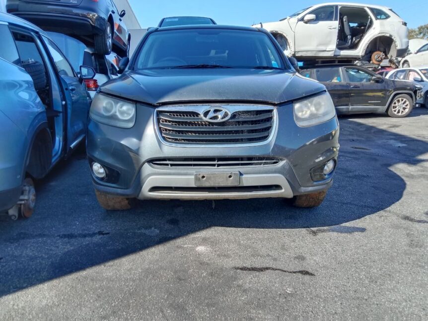 Hyundai Santa Fe 2012 Grey Wrecking