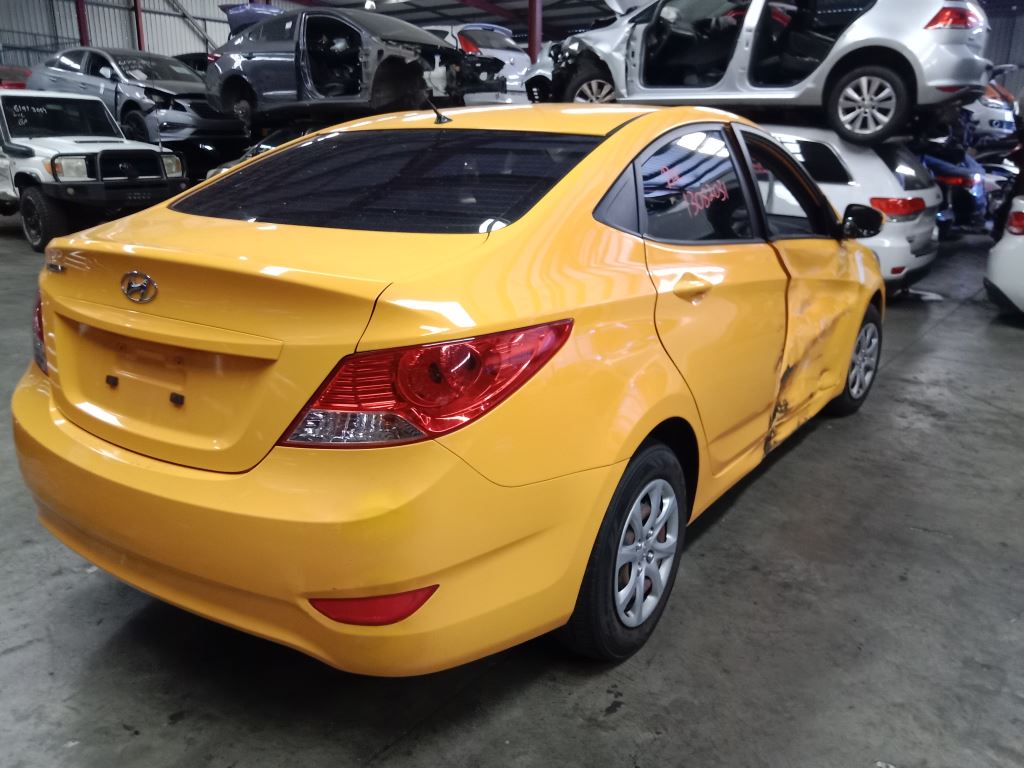 Hyundai accent 2014 yellow Wrecking