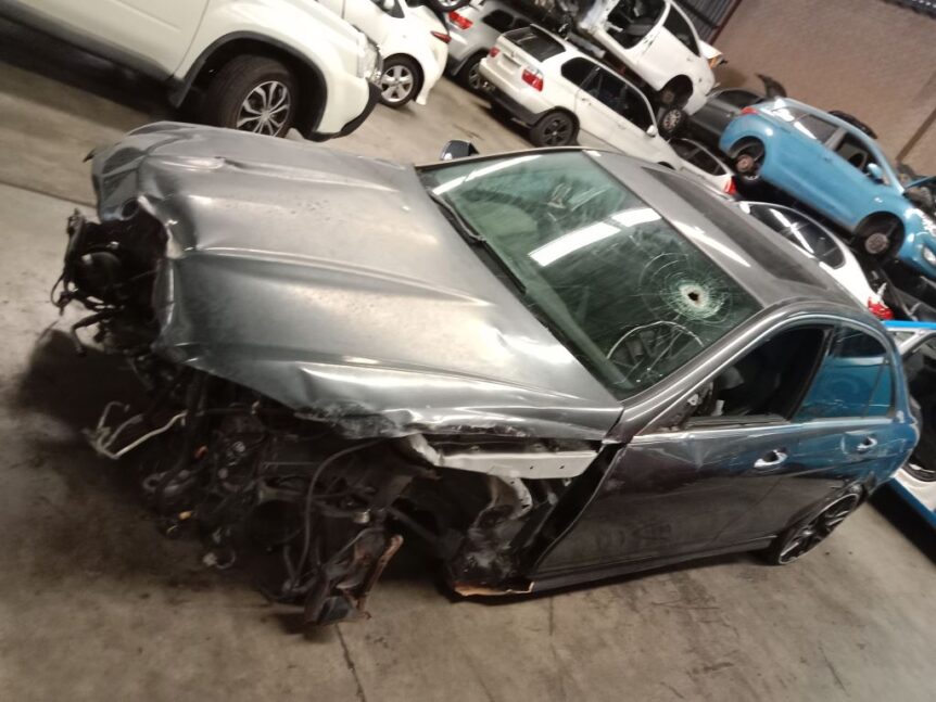 Wrecking Mercedes-Benz 204 C-Class 2009 Grey – Quality used parts available. Engine, transmission, panels, lights, interior & more. Fast shipping