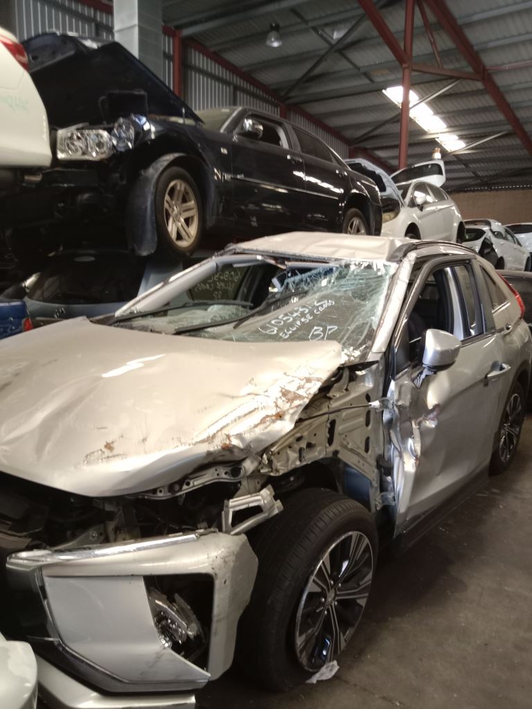 Mitsubishi Eclipse 2020 Silver Wrecking