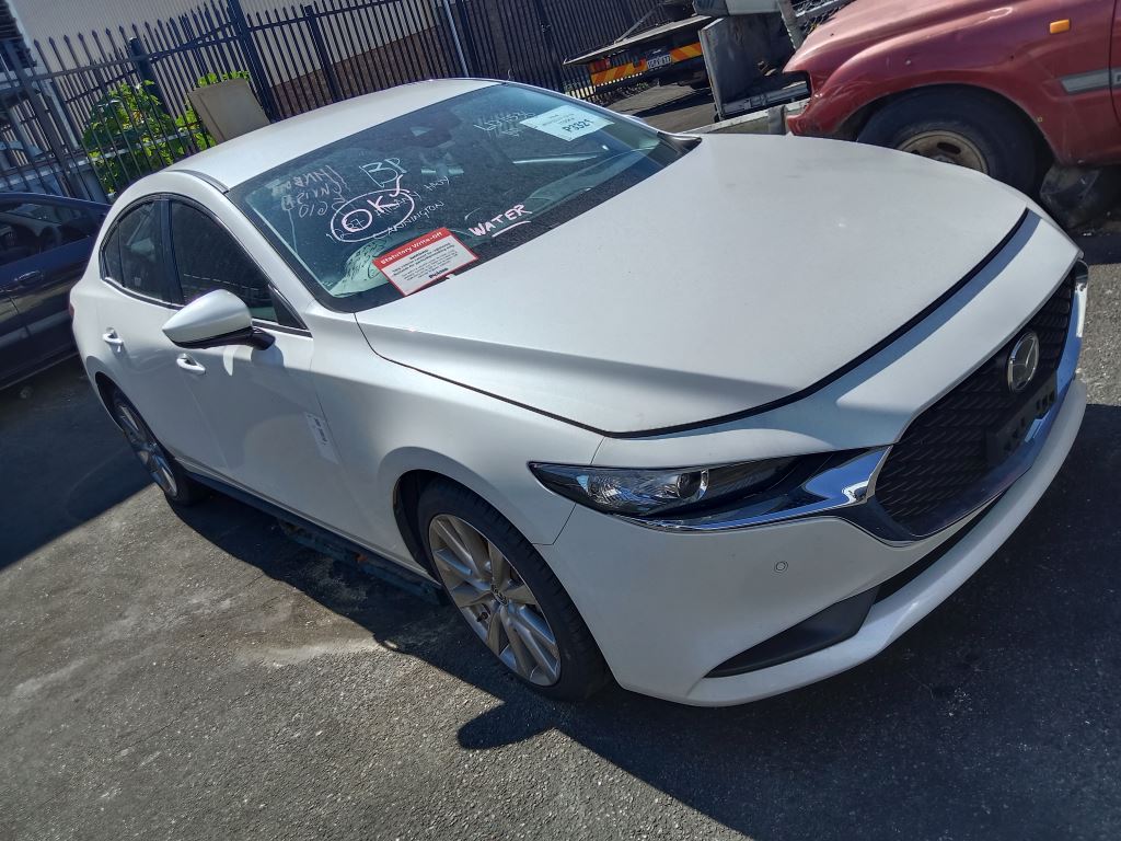Mazda 3 2020 White Wrecking