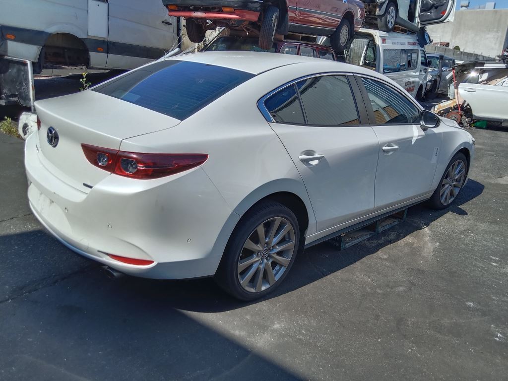 Mazda 3 2020 White Wrecking