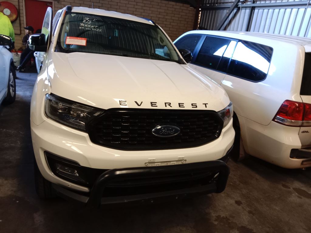 Ford Everest 2020 White Wrecking