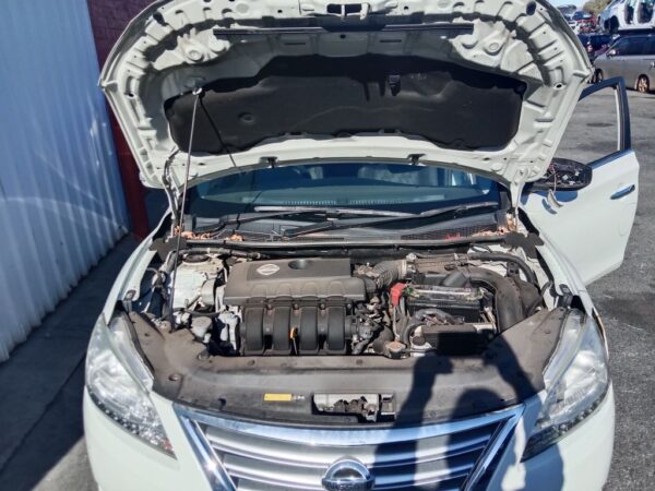 Nissan pulsar 2013 White Wrecking