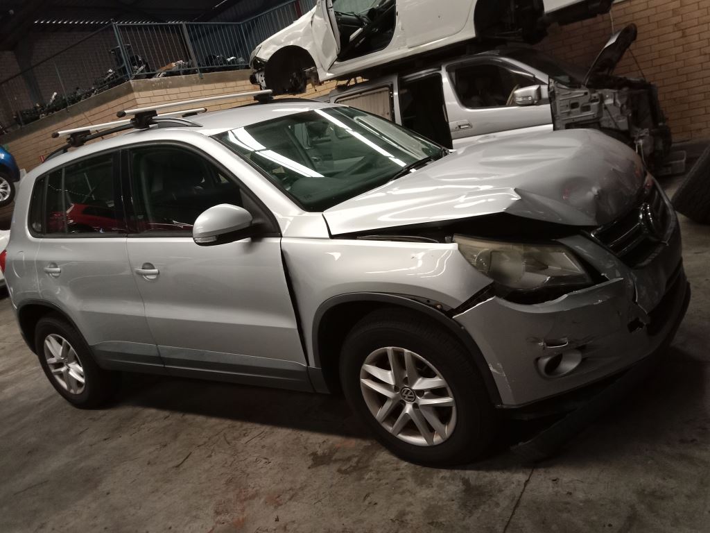 Volkswagen Tiguan 2010 Silver Wrecking