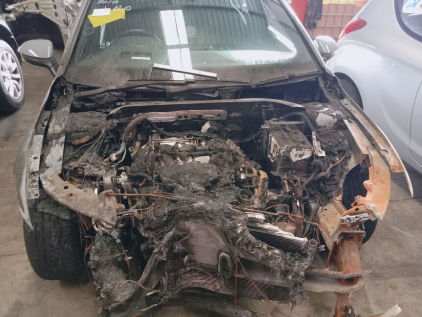 Volkswagen golf 2023 Grey Wrecking