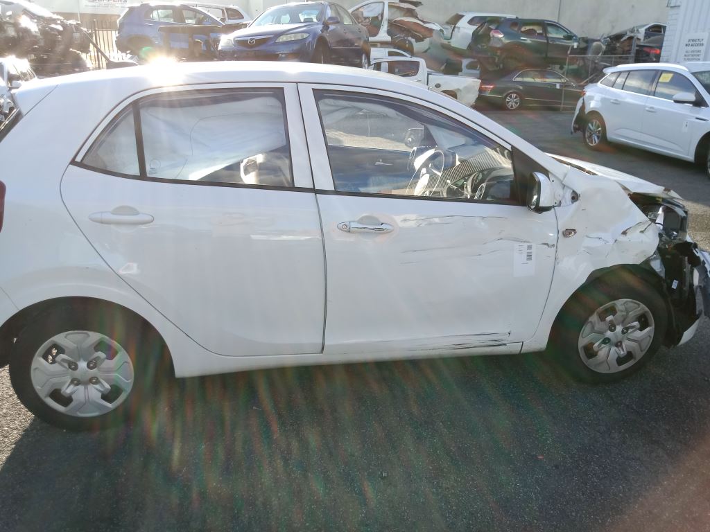 Kia Picanto 2022 White Wrecking
