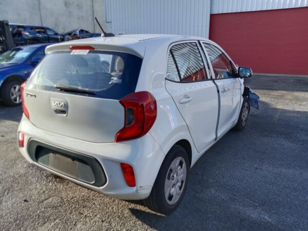 Kia Picanto 2022 White Wrecking