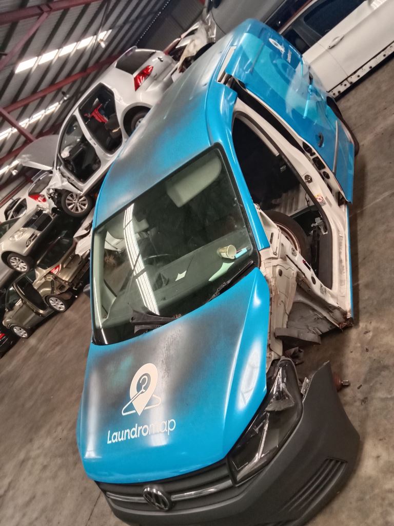 Volkswagen caddy 2017 Blue Wrecking