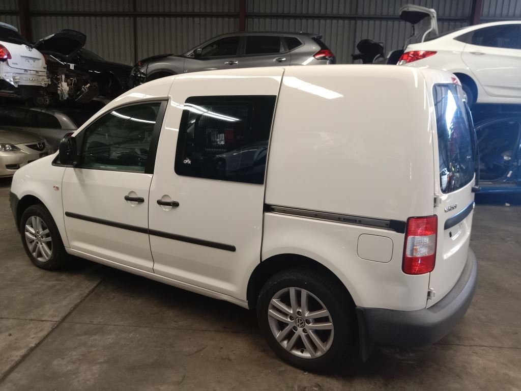 Volkswagen caddy 2008 White Wrecking
