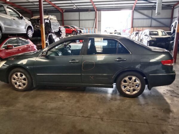 Honda Accord 2005 Grey Wrecking
