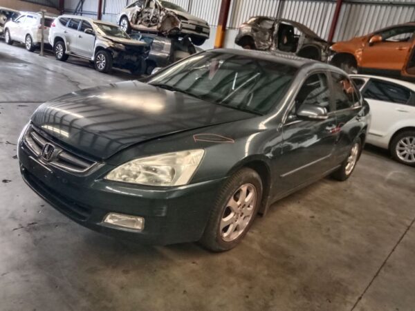 Honda Accord 2005 Grey Wrecking