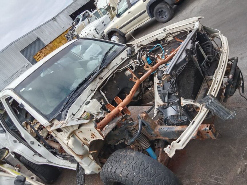 Toyota LandCruiser 100 series 2006 White Wrecking