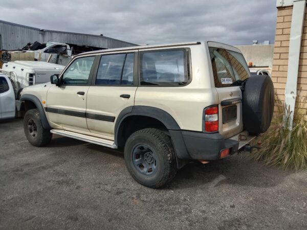 Nissan Patrol 2000 Gold Wrecking
