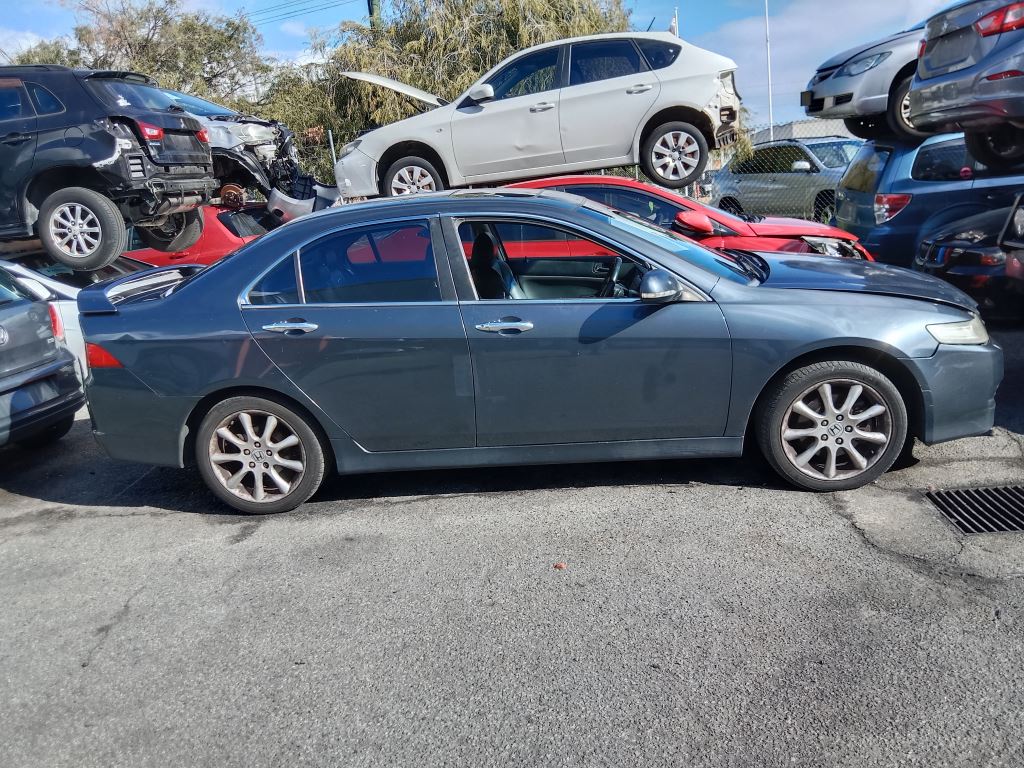 Honda Accord 2006 Grey Wrecking