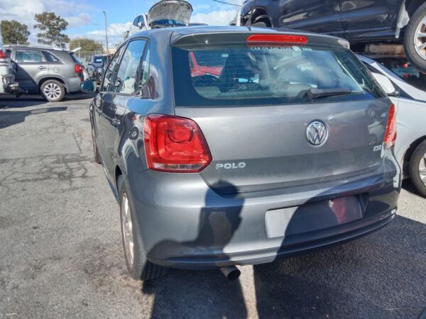 Volkswagen polo 2010 Grey Wrecking