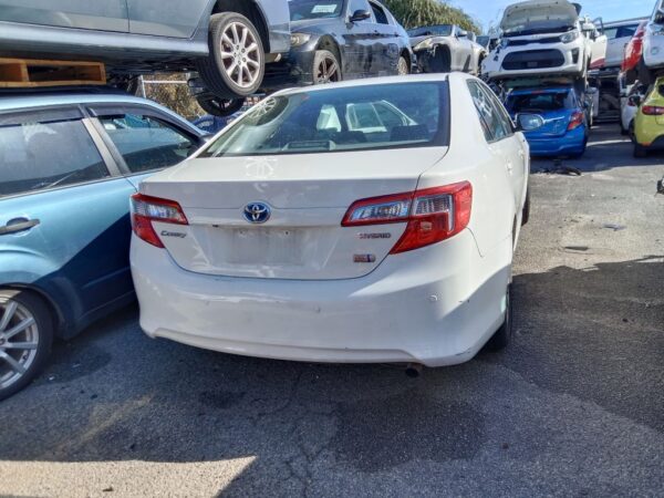 Toyota Camry Hybrid 2012 White Wrecking