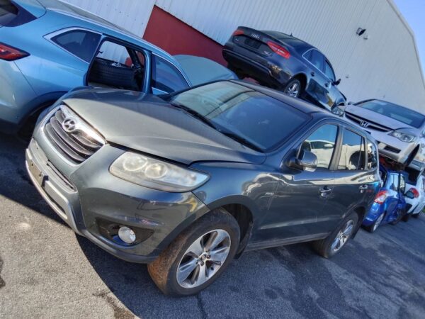 Hyundai Santa Fe 2012 Grey Wrecking