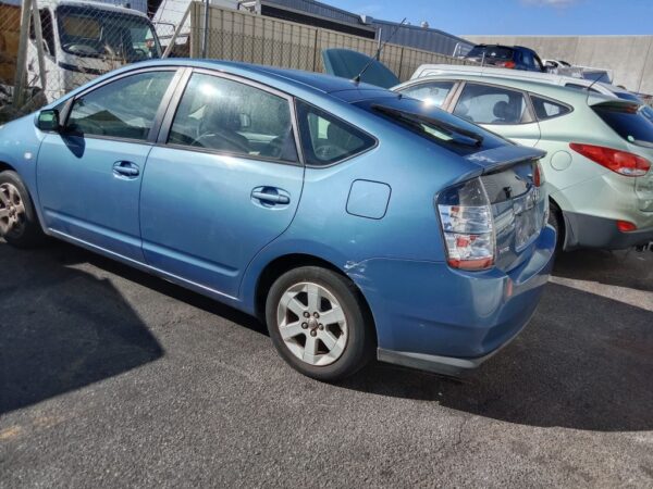 Toyota Prius Hybrid 2004 Blue Wrecking