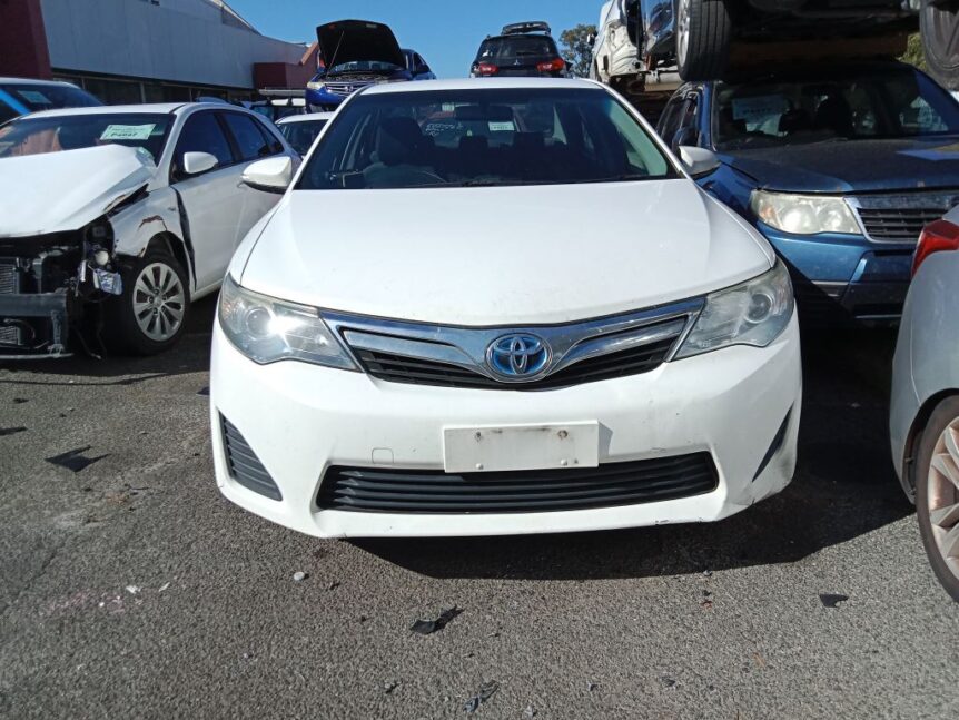 Toyota Camry Hybrid 2012 White Wrecking