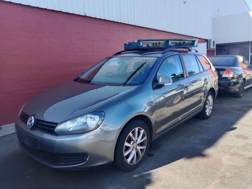 Volkswagen golf 2012 Grey Wrecking