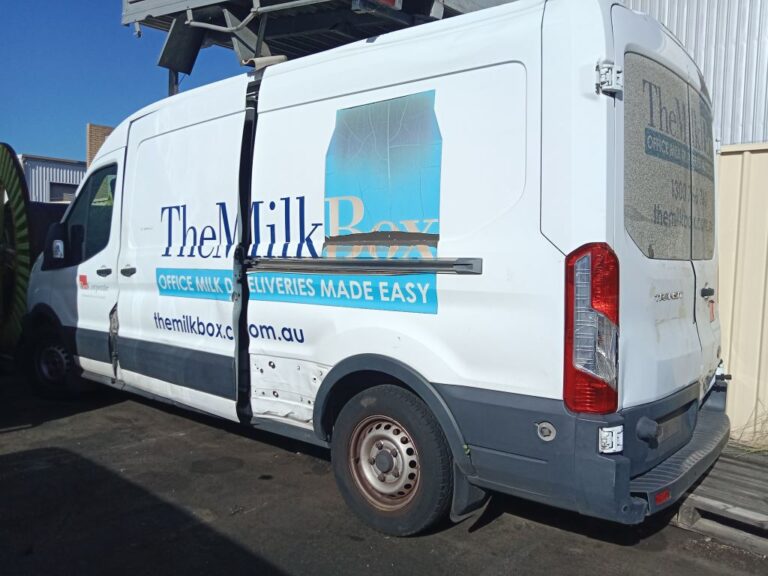 Ford Transit 2015 White Wrecking