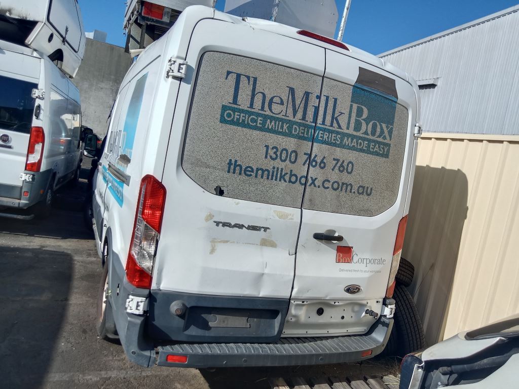 Ford Transit 2015 White Wrecking