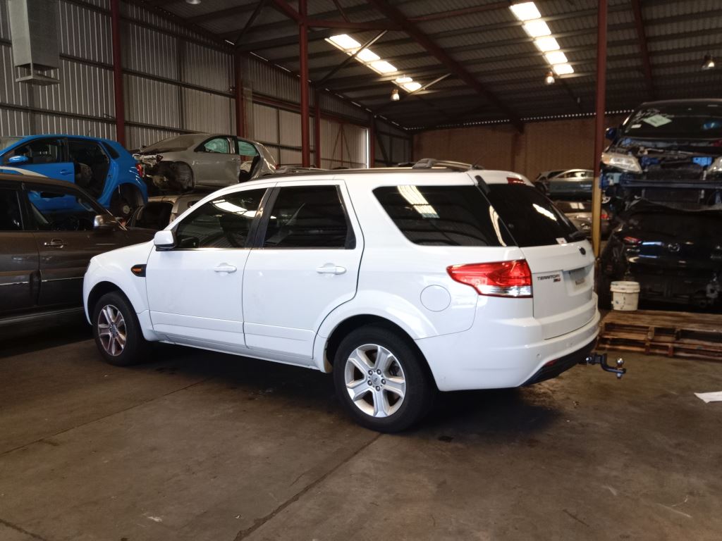 Ford territory 2013 White Wrecking
