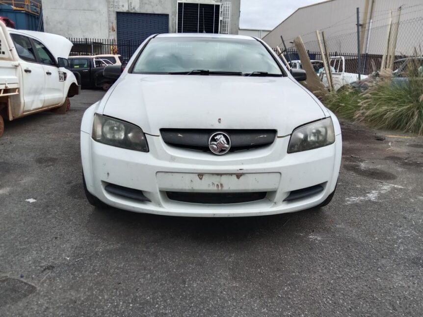 Holden Commodore Ute 2007 White Wrecking