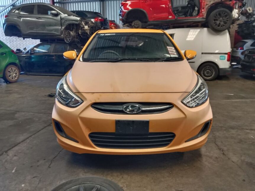 Hyundai accent 2015 yellow Wrecking