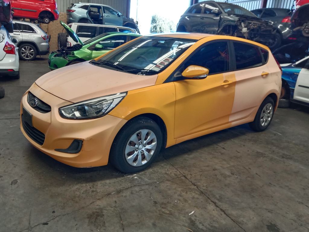 Hyundai accent 2015 yellow Wrecking