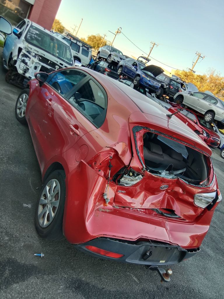 Kia Rio 2012 Red Wrecking