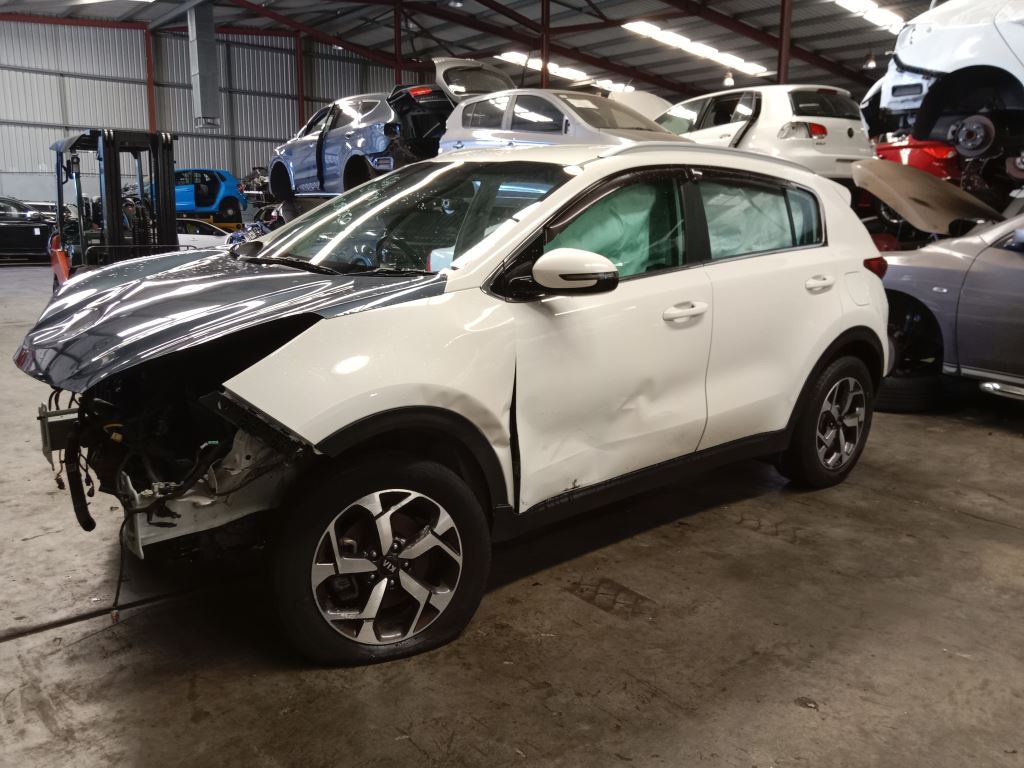 Kia Sportage 2020 White Wrecking V