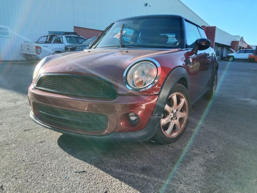 Mini Cooper 2007 Red Wrecking