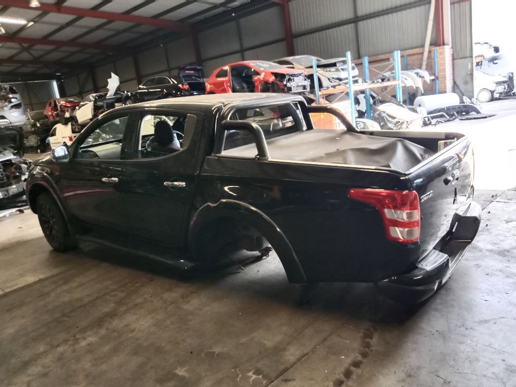 Mitsubishi Triton 2017 Black Wrecking