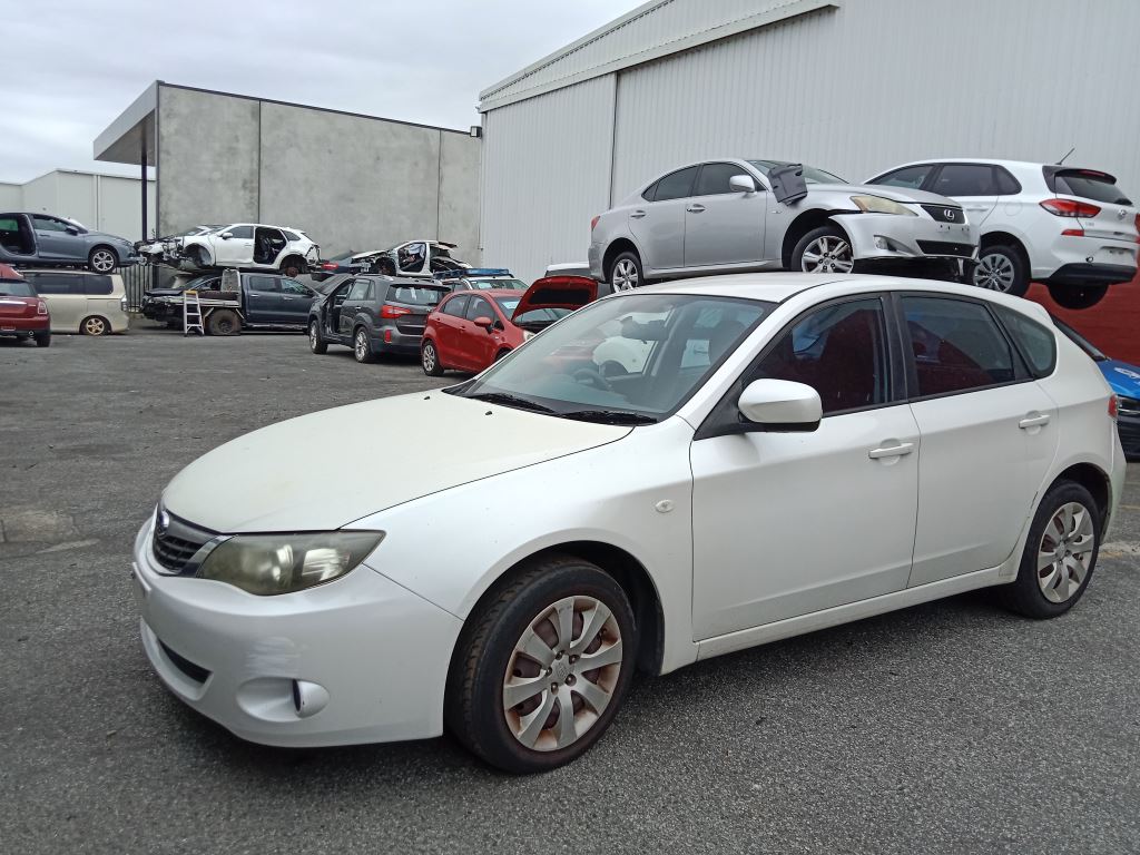 Subaru Impreza 2009 White Wrecking