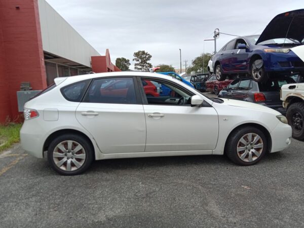 Subaru Impreza 2009 White Wrecking