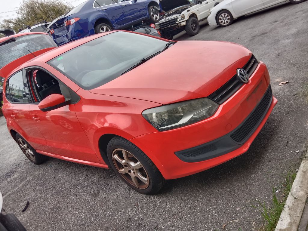 Volkswagen polo 2011 Red Wrecking