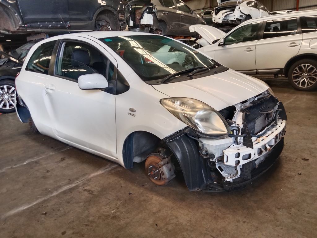 Toyota Yaris 2007 White Wrecking
