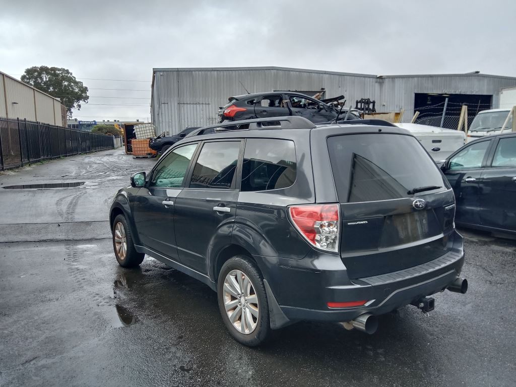 Subaru Forester 2011 Grey Wrecking