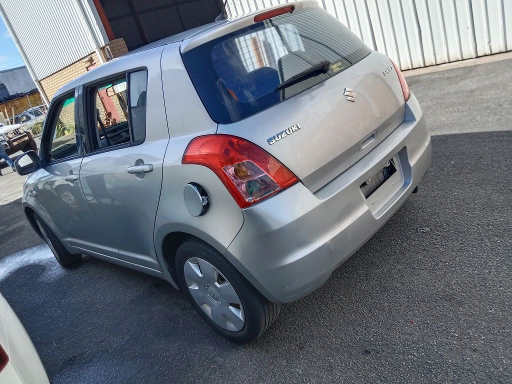 Suzuki Swift 2007 Silver Wrecking